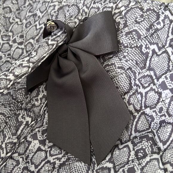 Simply Southern Gray Snakeskin Print Quilted Tote Bag Zipper Bows Travel - Picture 5 of 11